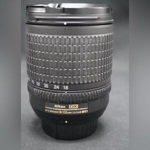 Nikon AF-S DX Nikkor 18-135mm f/3.5-5.6G ED